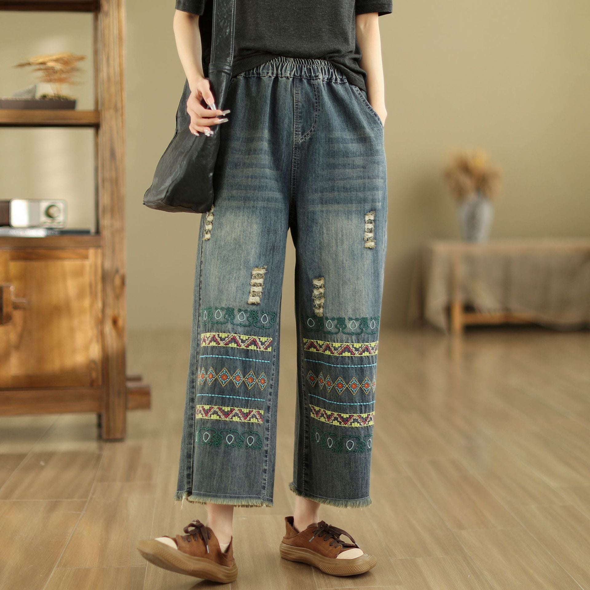Nine-Point Cotton Wide-Leg Embroidered Jeans