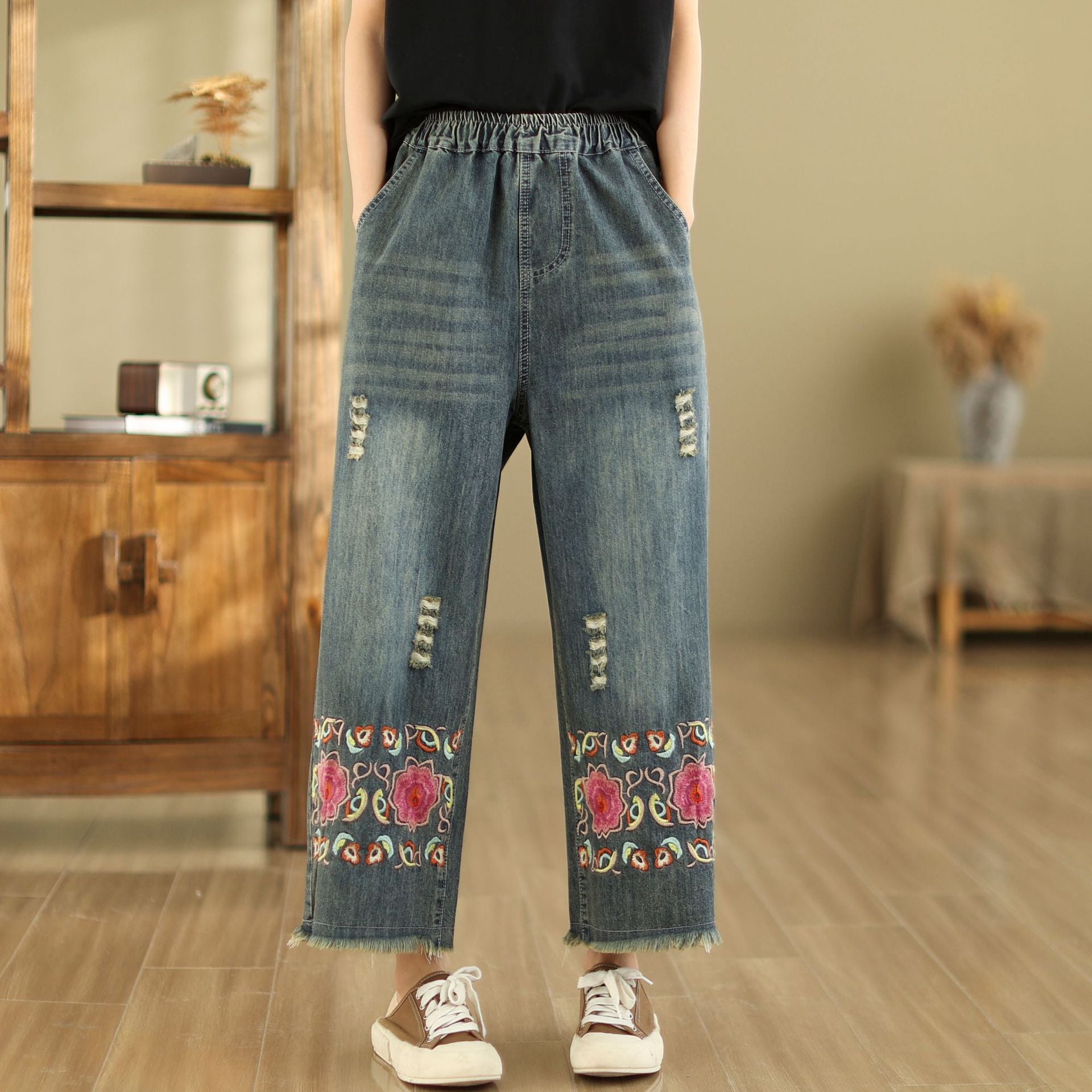 Nine-Point Cotton Wide-Leg Embroidered Jeans