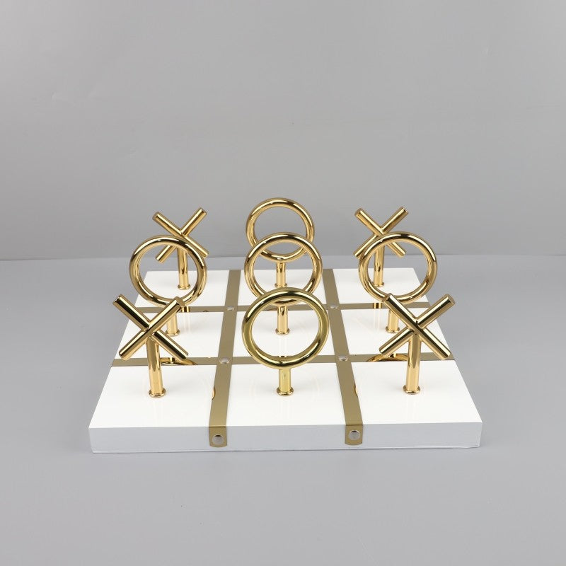 Nine-square grid chessboard ornament