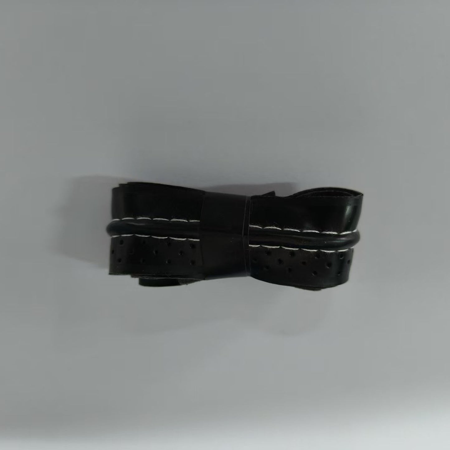 Non-slip grip strap