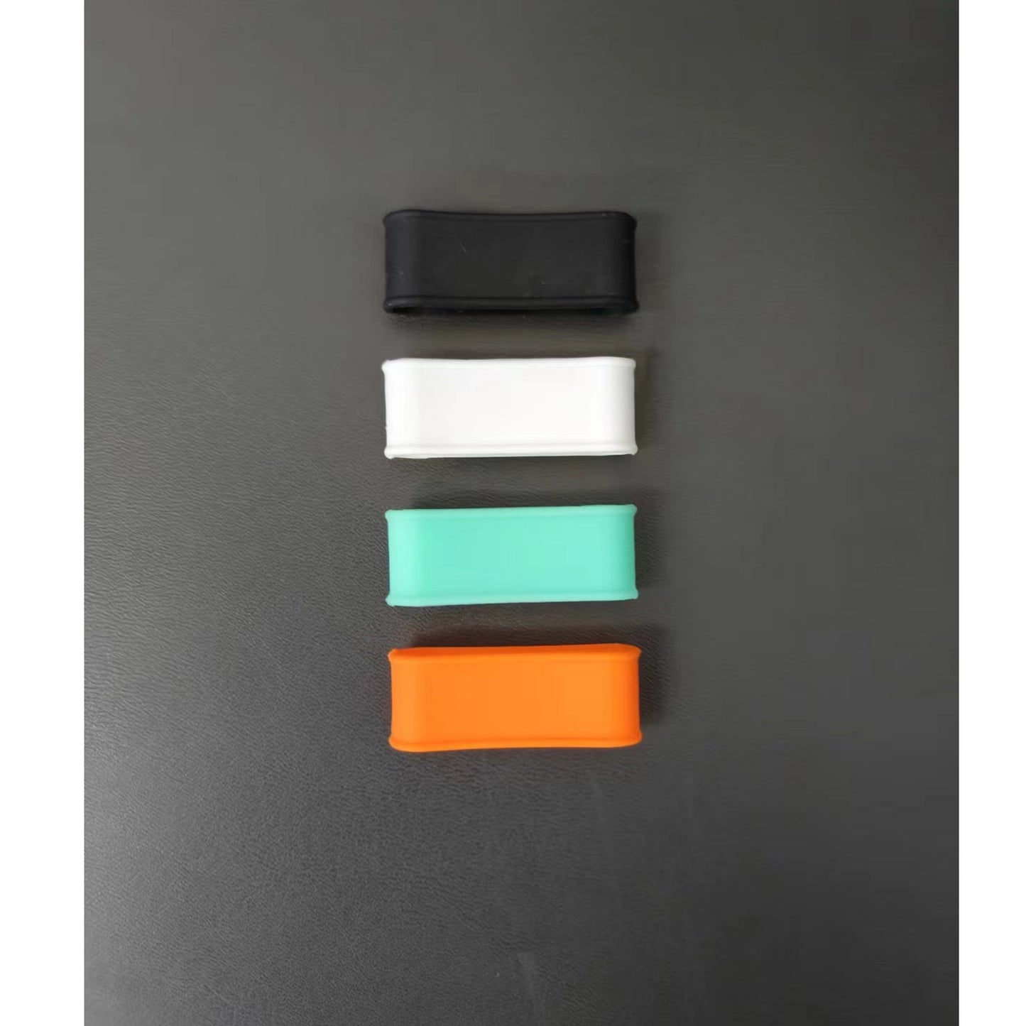 Non-slip grip strap