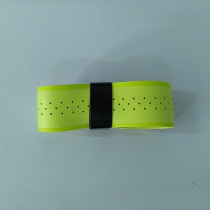 Non-slip grip strap