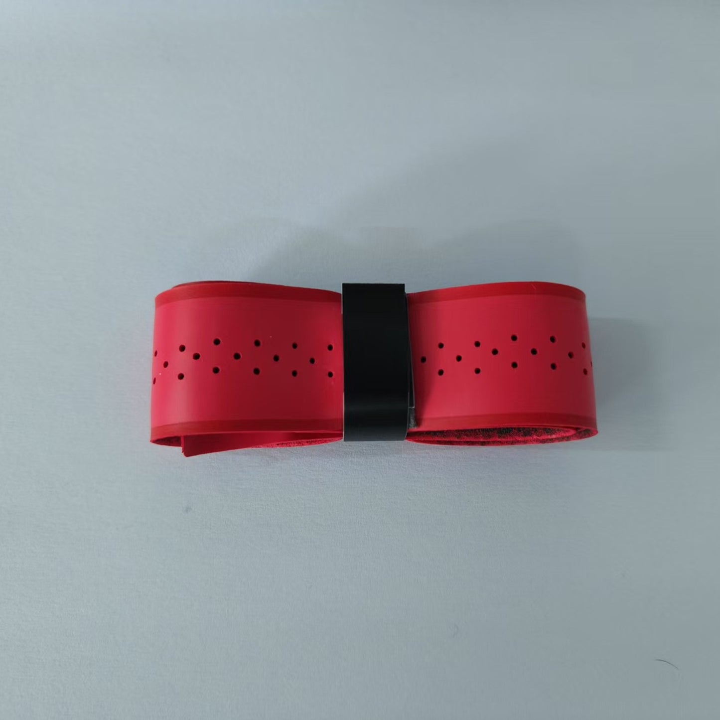 Non-slip grip strap