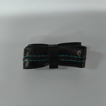 Non-slip grip strap