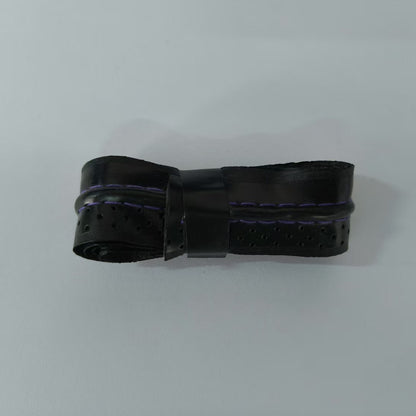 Non-slip grip strap