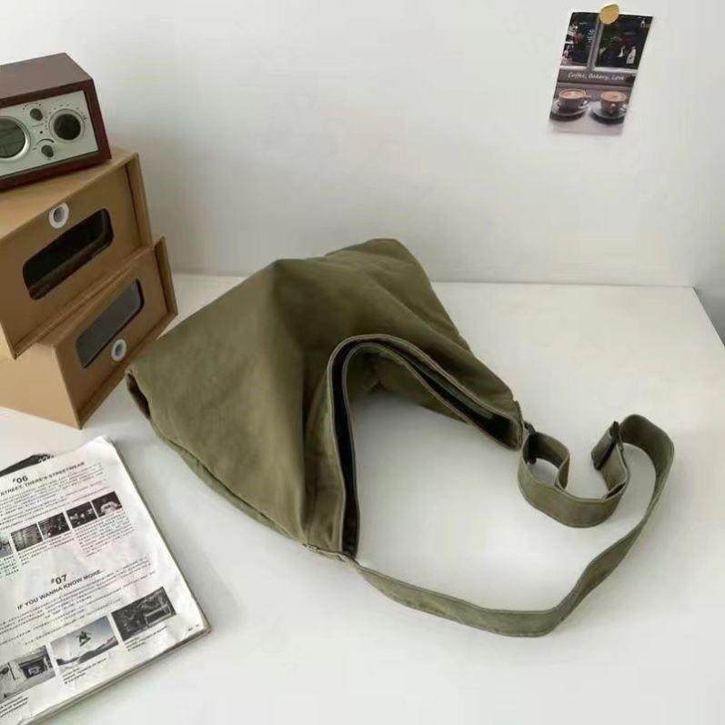 Nostalgic Casual Shoulder Bag