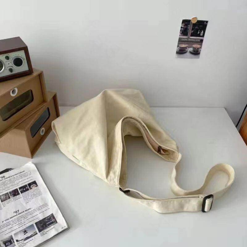 Nostalgic Casual Shoulder Bag