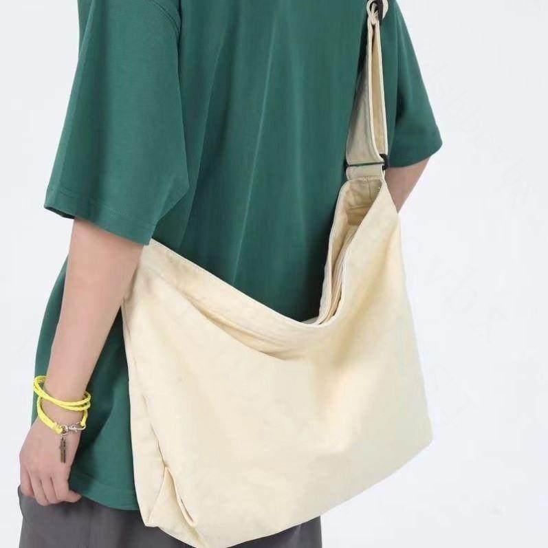 Nostalgic Casual Shoulder Bag