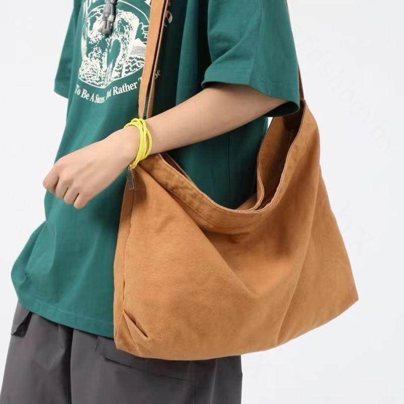 Nostalgic Casual Shoulder Bag
