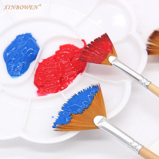 Nylon bristle fan-shaped brush