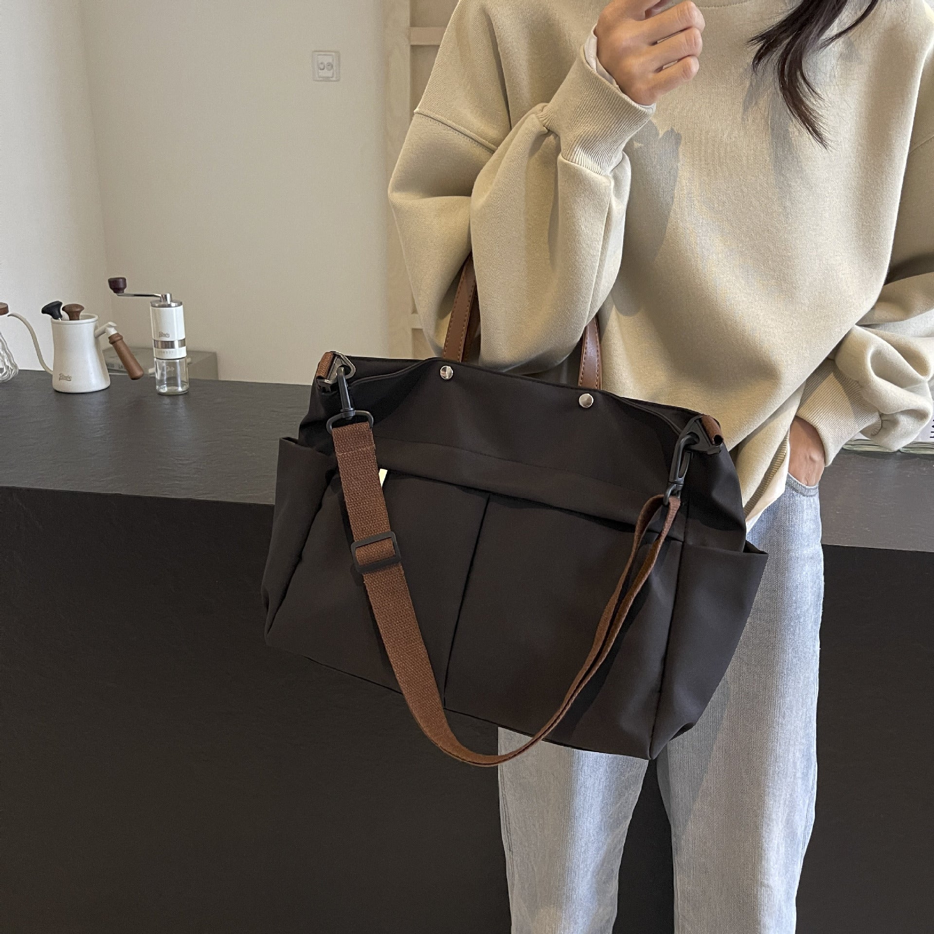 Nylon shoulder bag
