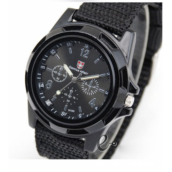 Nylon strap watch