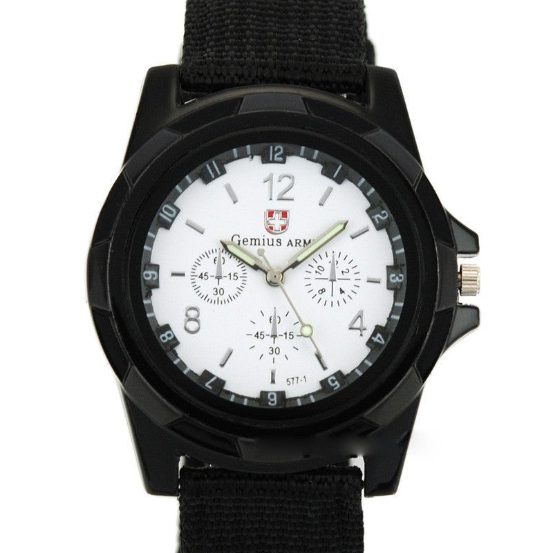 Nylon strap watch