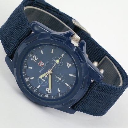 Nylon strap watch