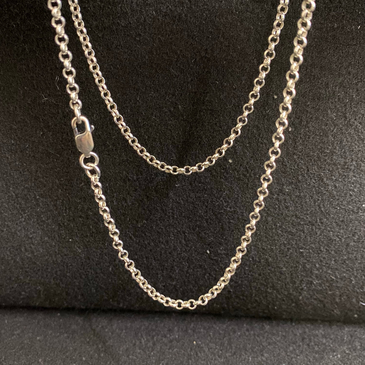O-shaped silver chain
