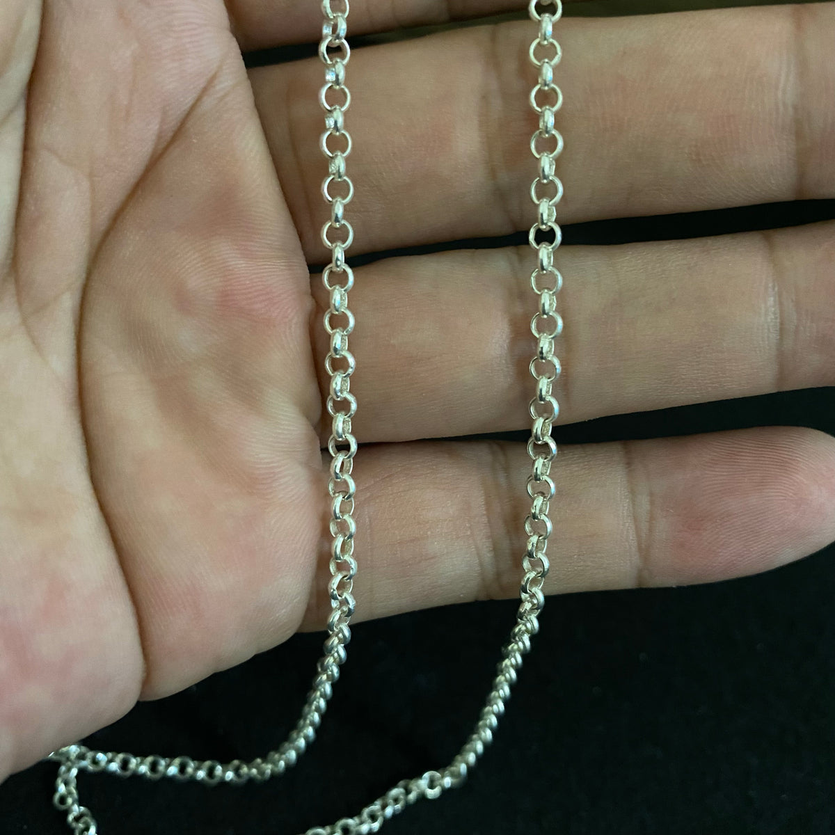 O-shaped silver chain