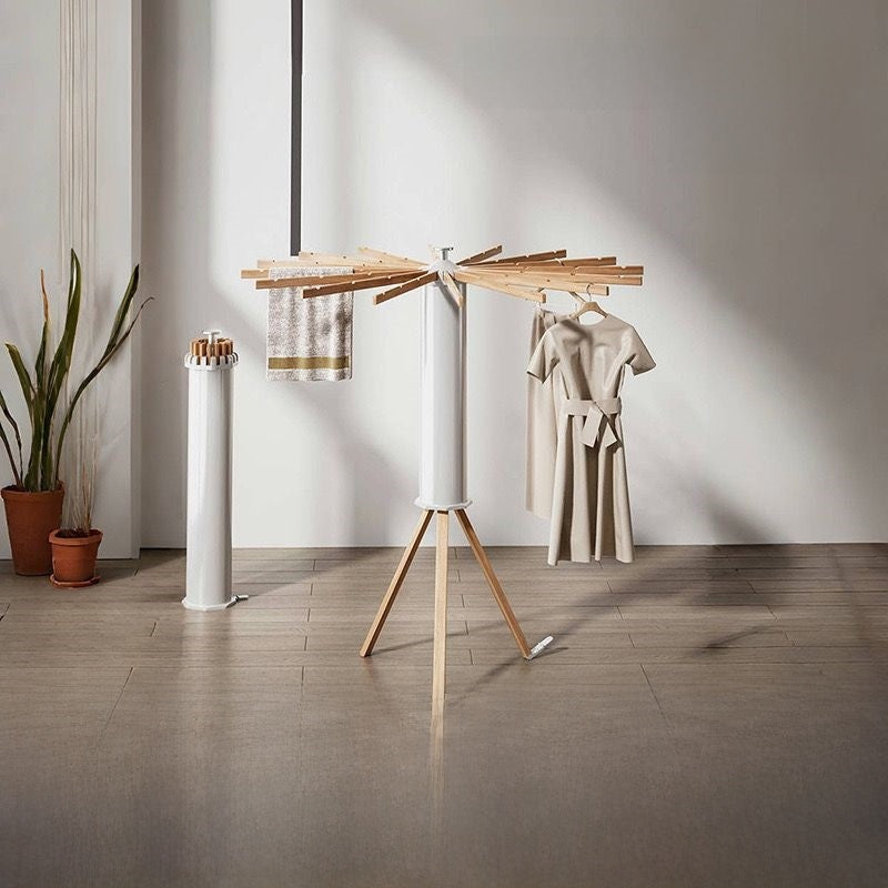 Octopus-shaped clothes hanger