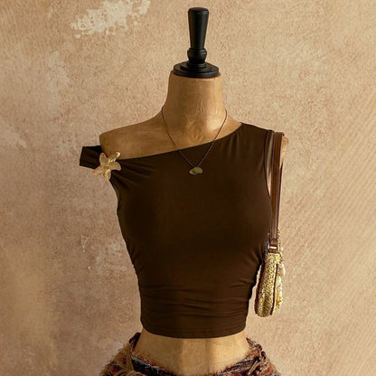 Off-shoulder cropped vest