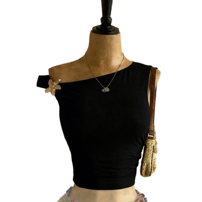 Off-shoulder cropped vest