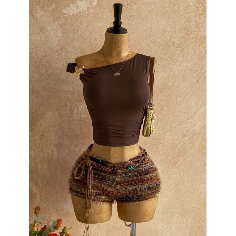 Off-shoulder cropped vest