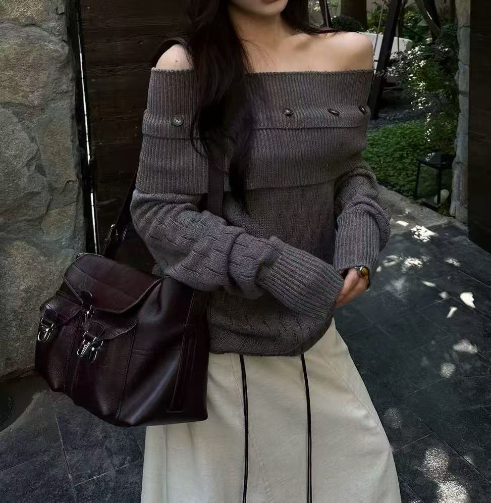 Off-the-shoulder long-sleeved knit top