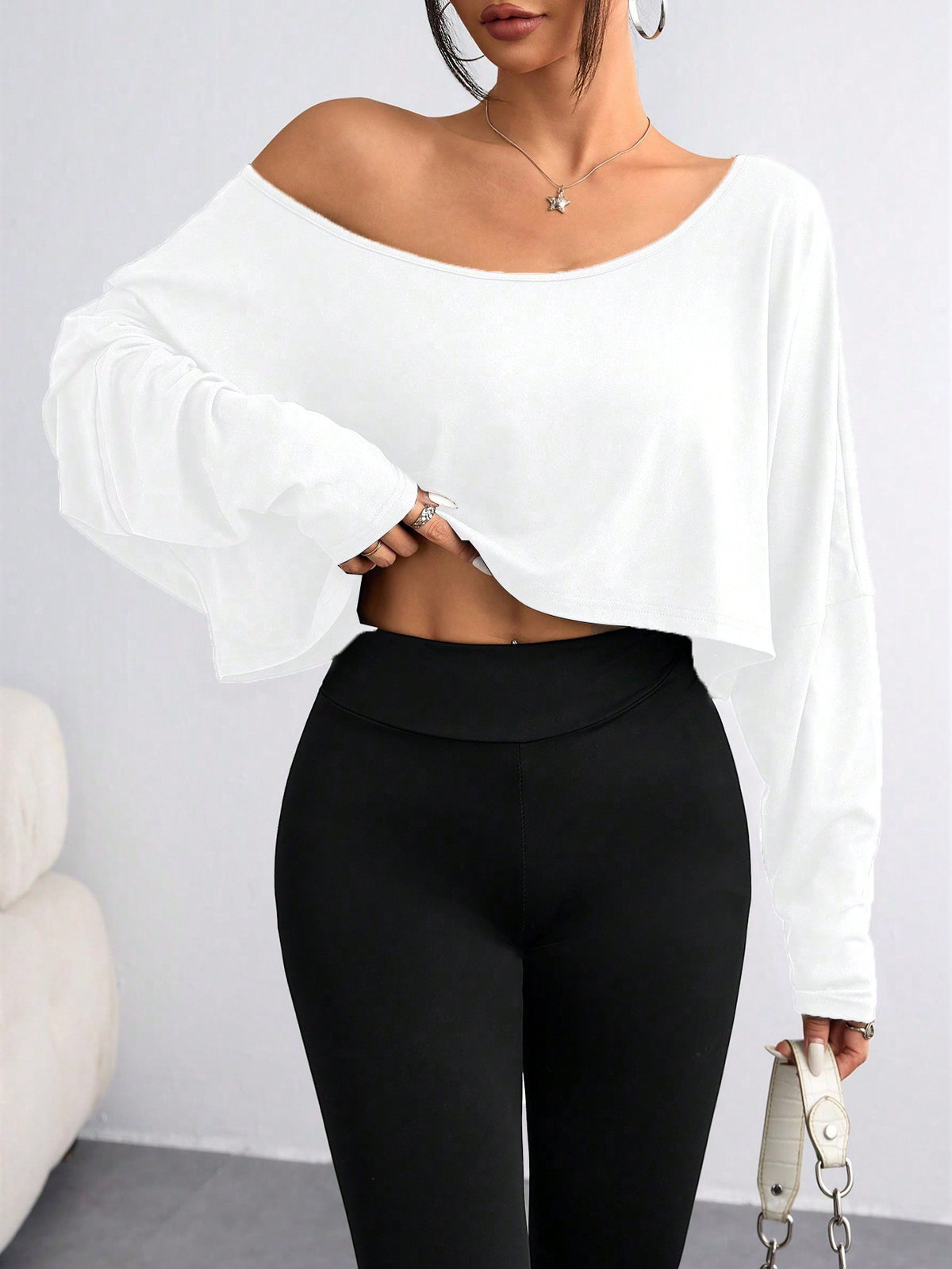 Off-the-shoulder loose top