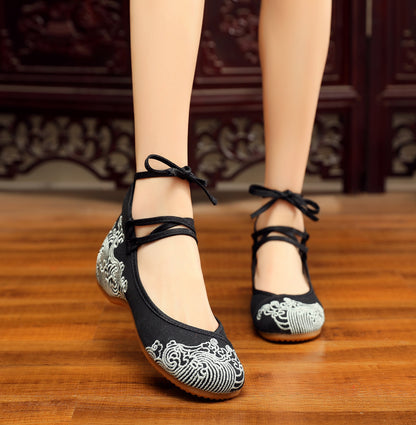 Old Beijing Women's Embroidered Cloth Shoes Low Heel Antique Hanfu Shoes