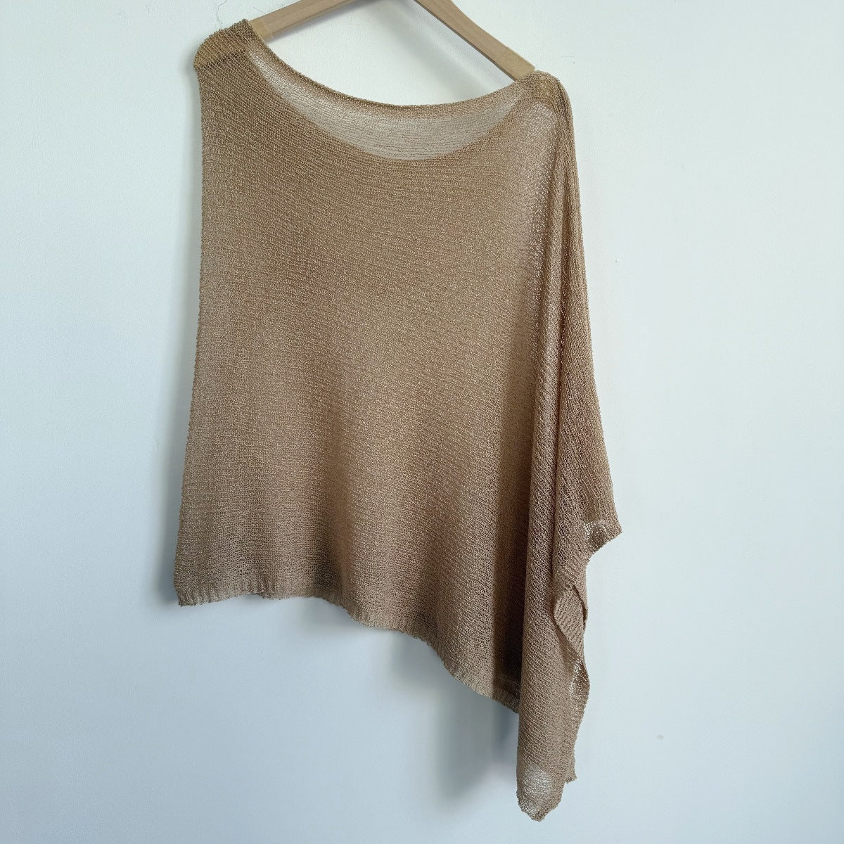 One-piece halter shawl