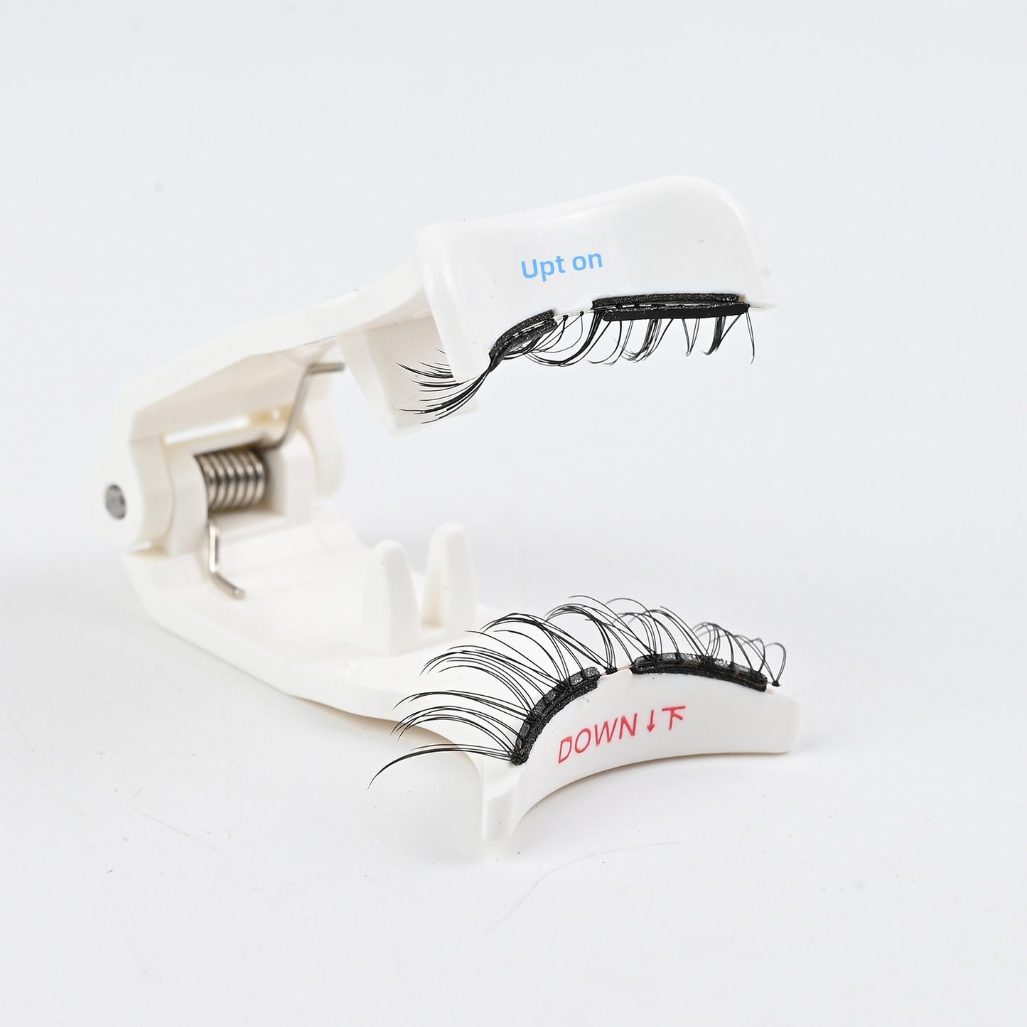 One-piece magnetic false eyelashes