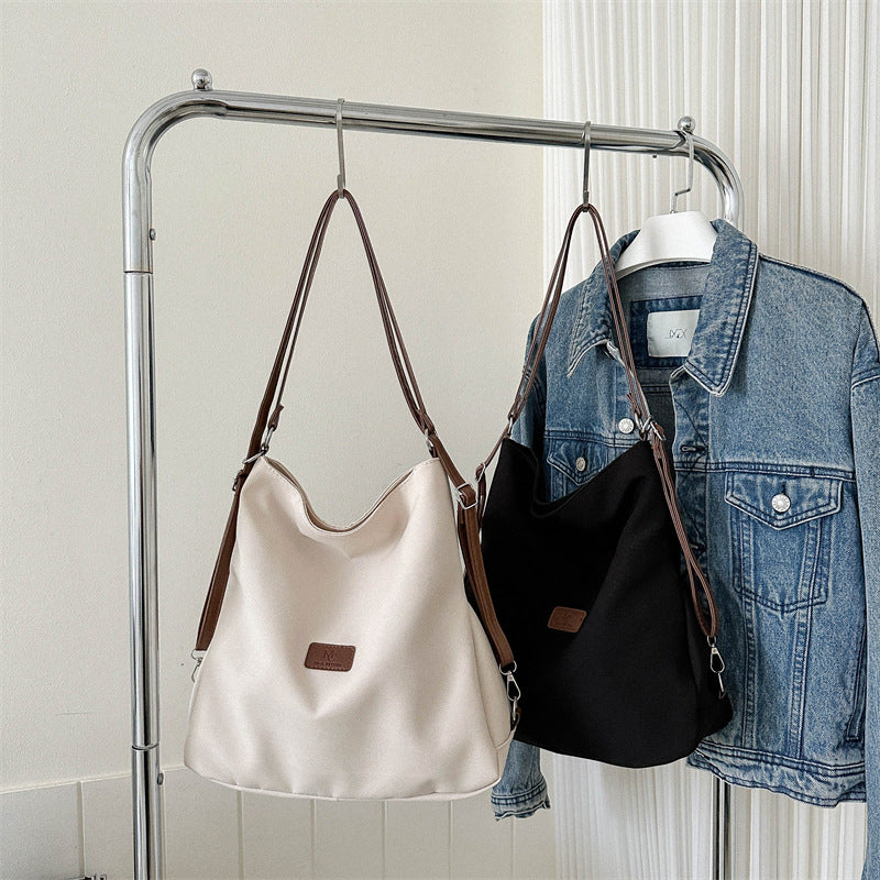 One-shoulder armpit tote bag
