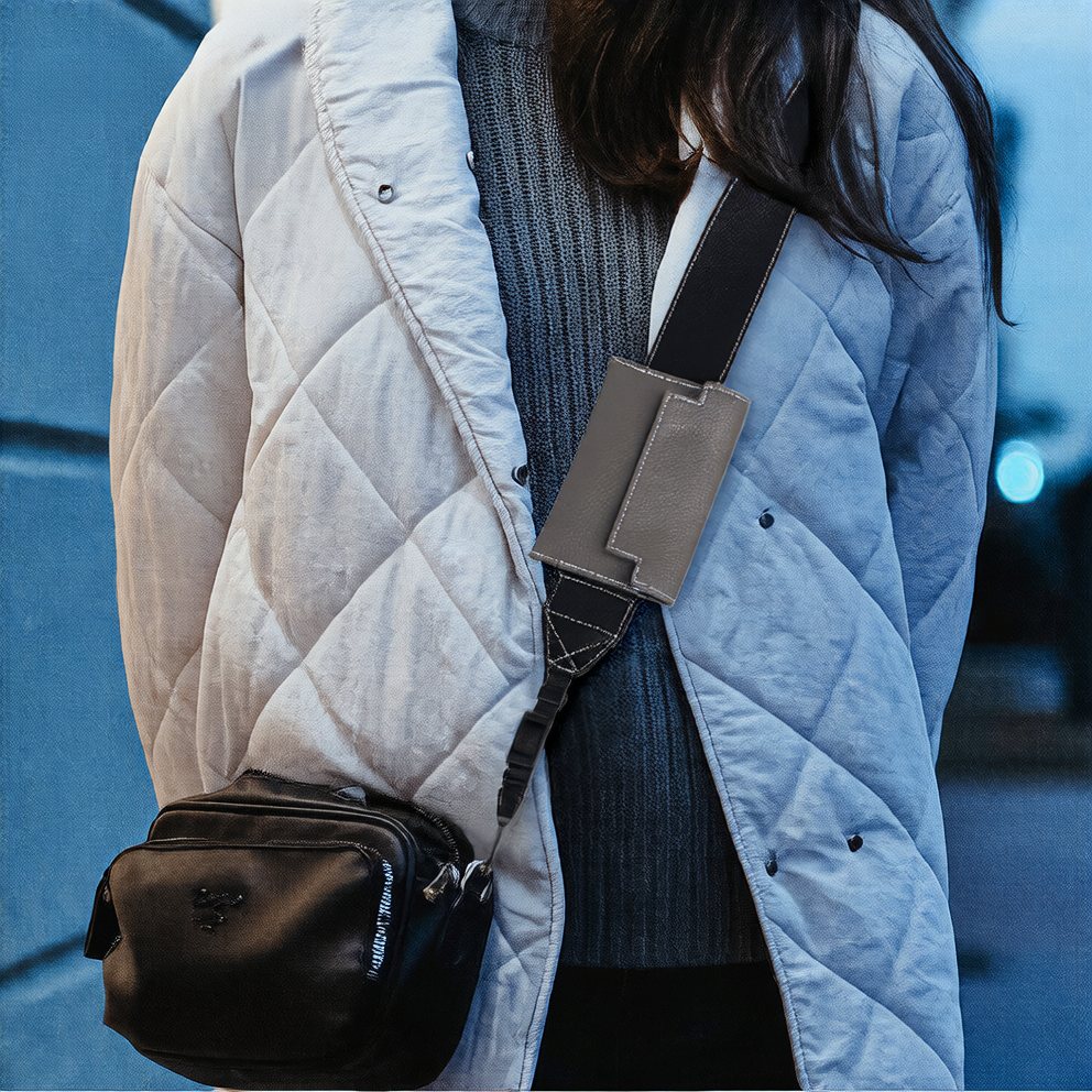 One-shoulder camera strap