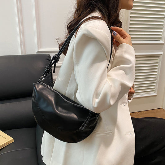 One-shoulder underarm bag