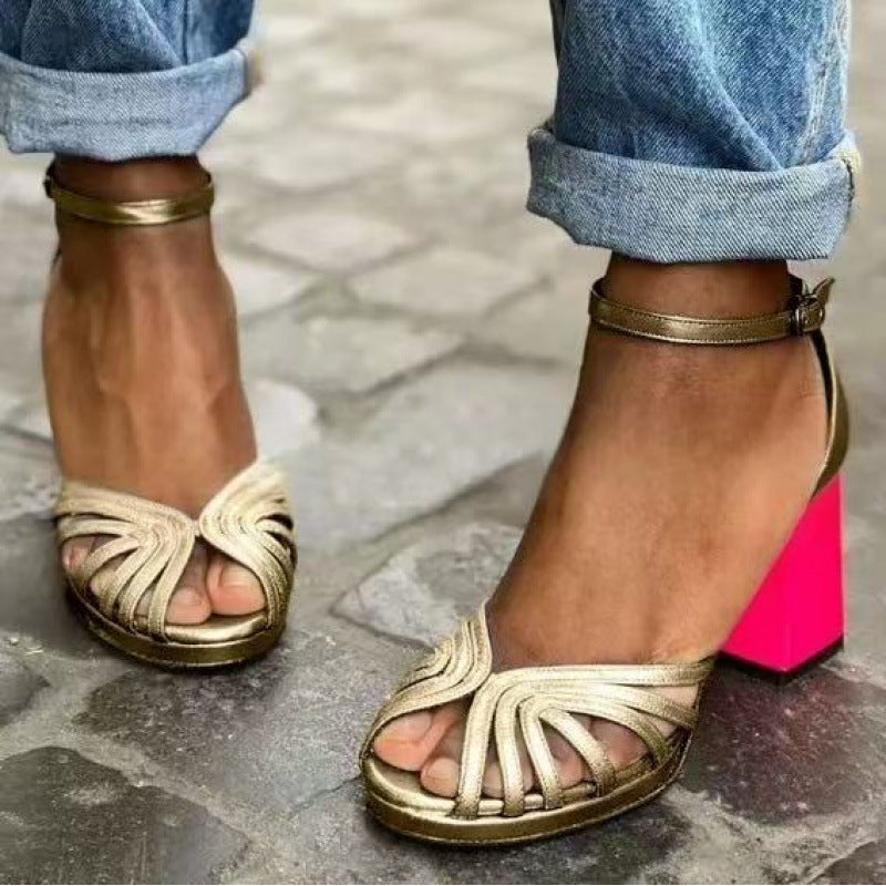 Open-toe strap sandals