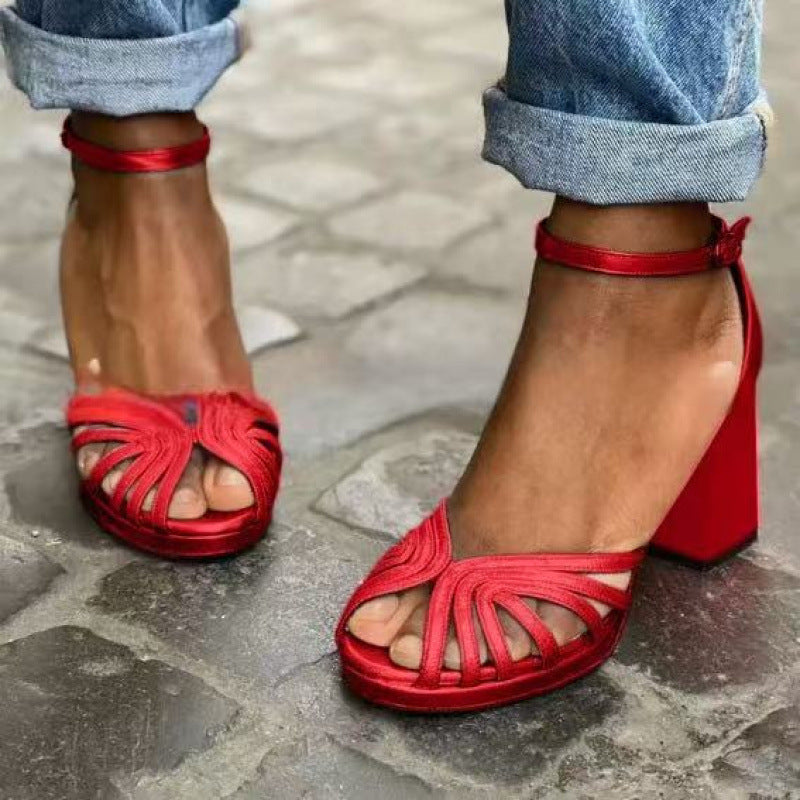 Open-toe strap sandals