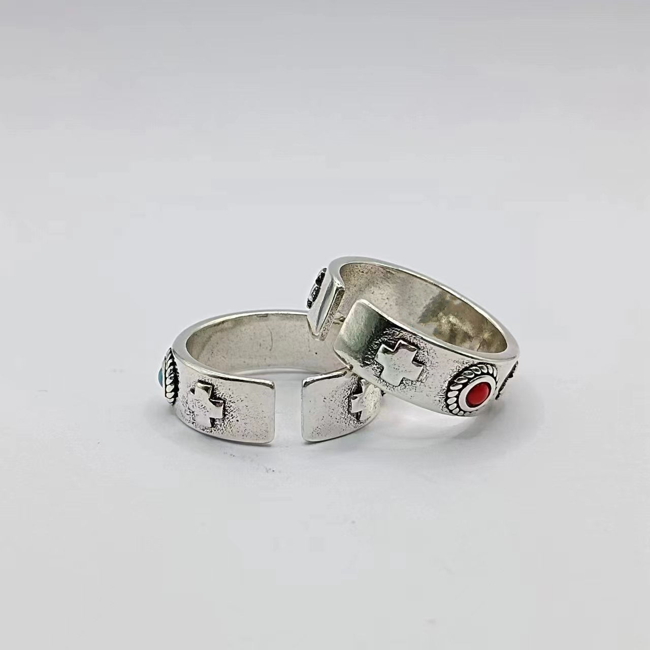 Opening adjustable ring