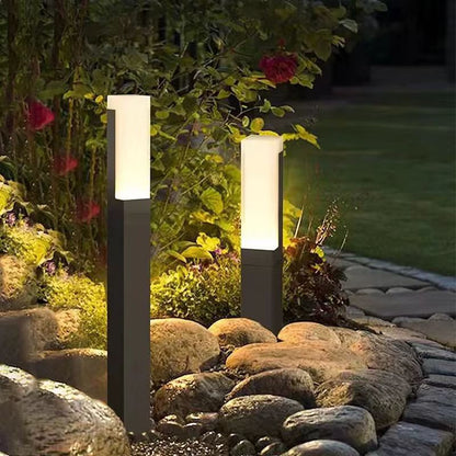 outdoor lawn light