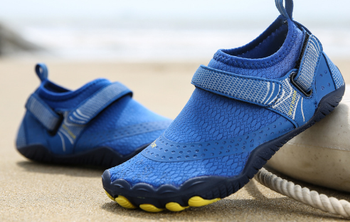 Outdoor lightweight waterproof shoes