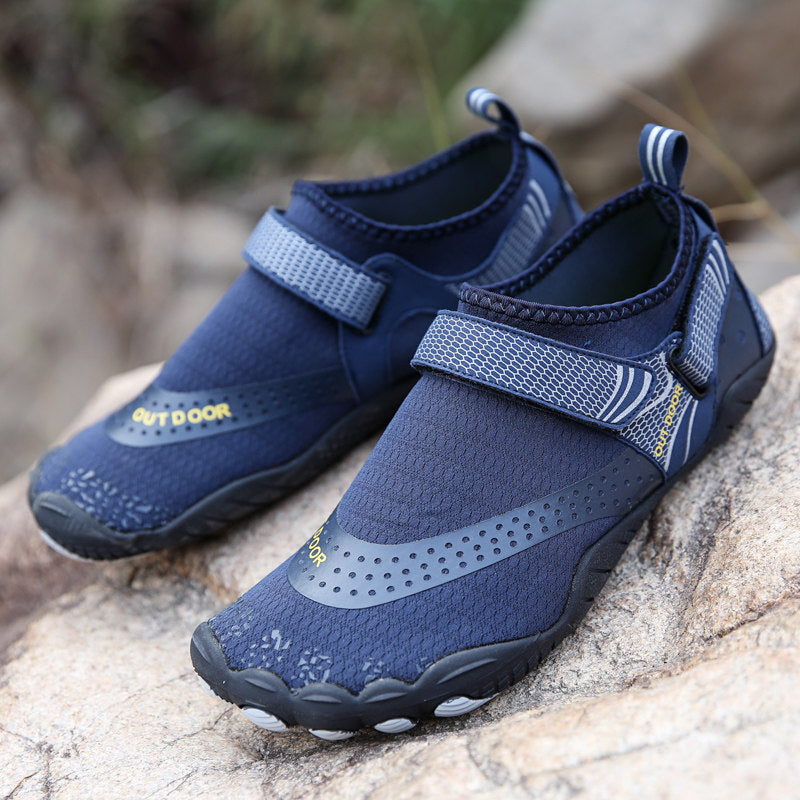 Outdoor lightweight waterproof shoes