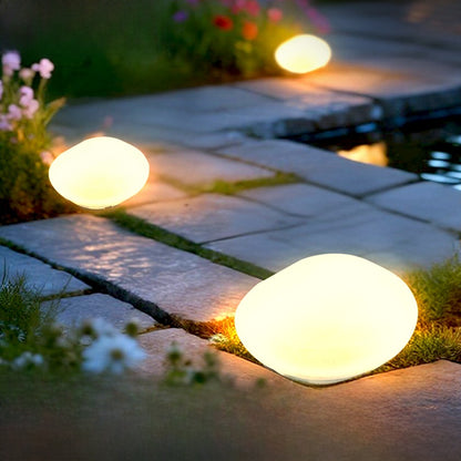 Outdoor pebble lamp