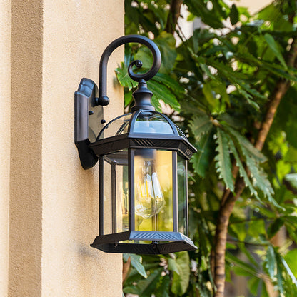 Outdoor wall lamp