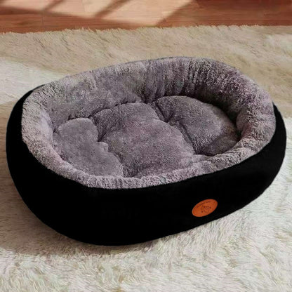 Oval-shaped pet nest