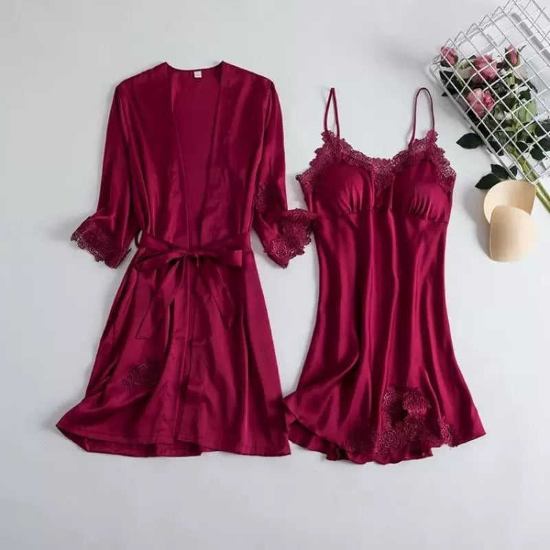 Padded nightgown with straps
