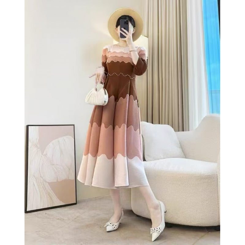 Palace-Style Gradient Pleated Dress