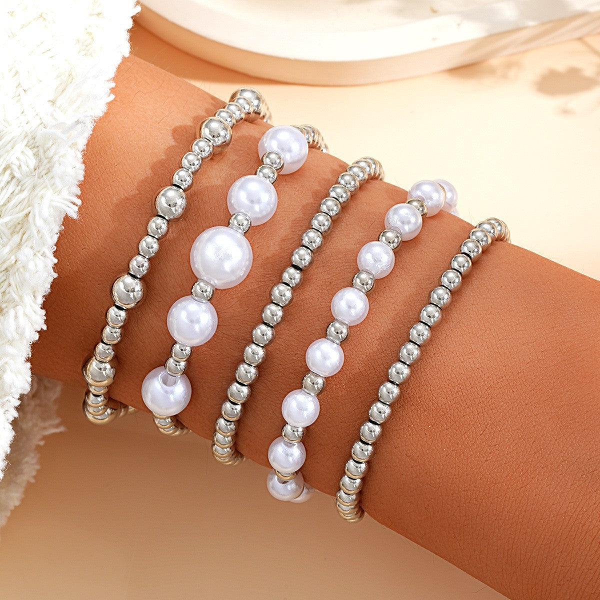 Party-style pillar rice bead bracelet