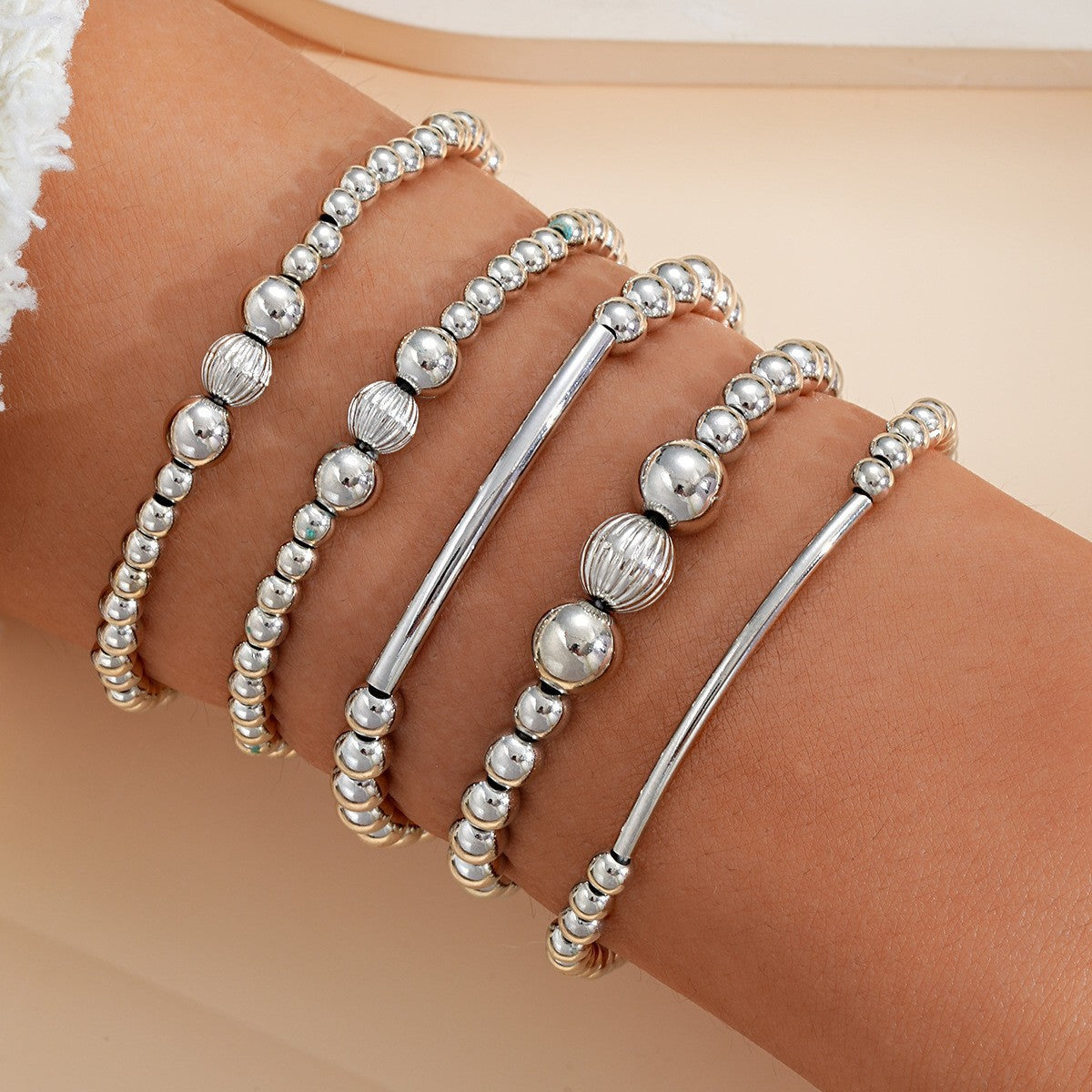 Party-style pillar rice bead bracelet