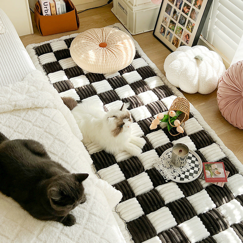 Patterned checkered sofa cushion