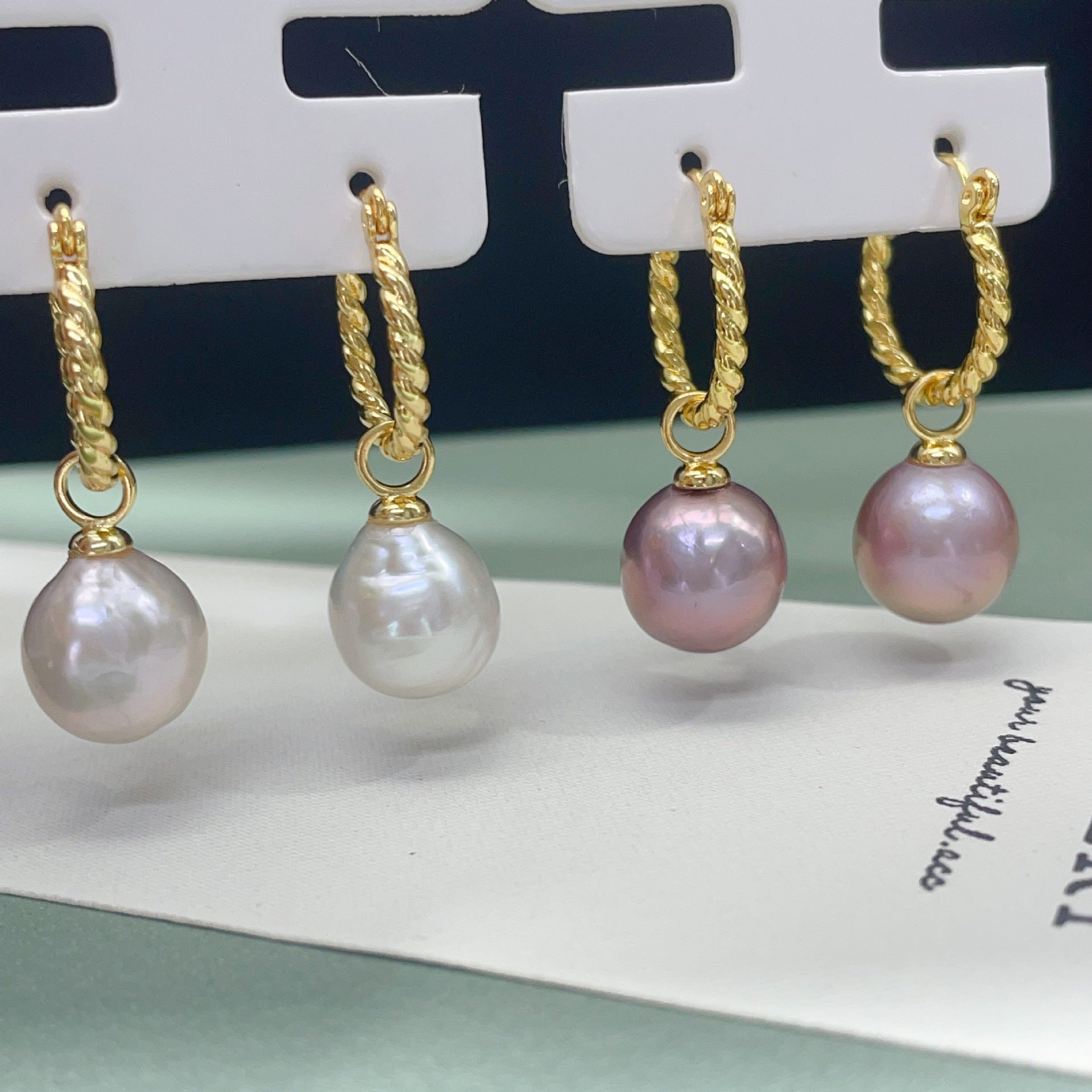 Pearl Baroque earbuckle