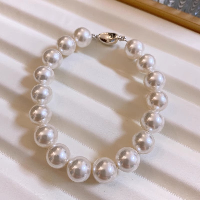 Pearl bracelet