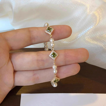Pearl bracelet