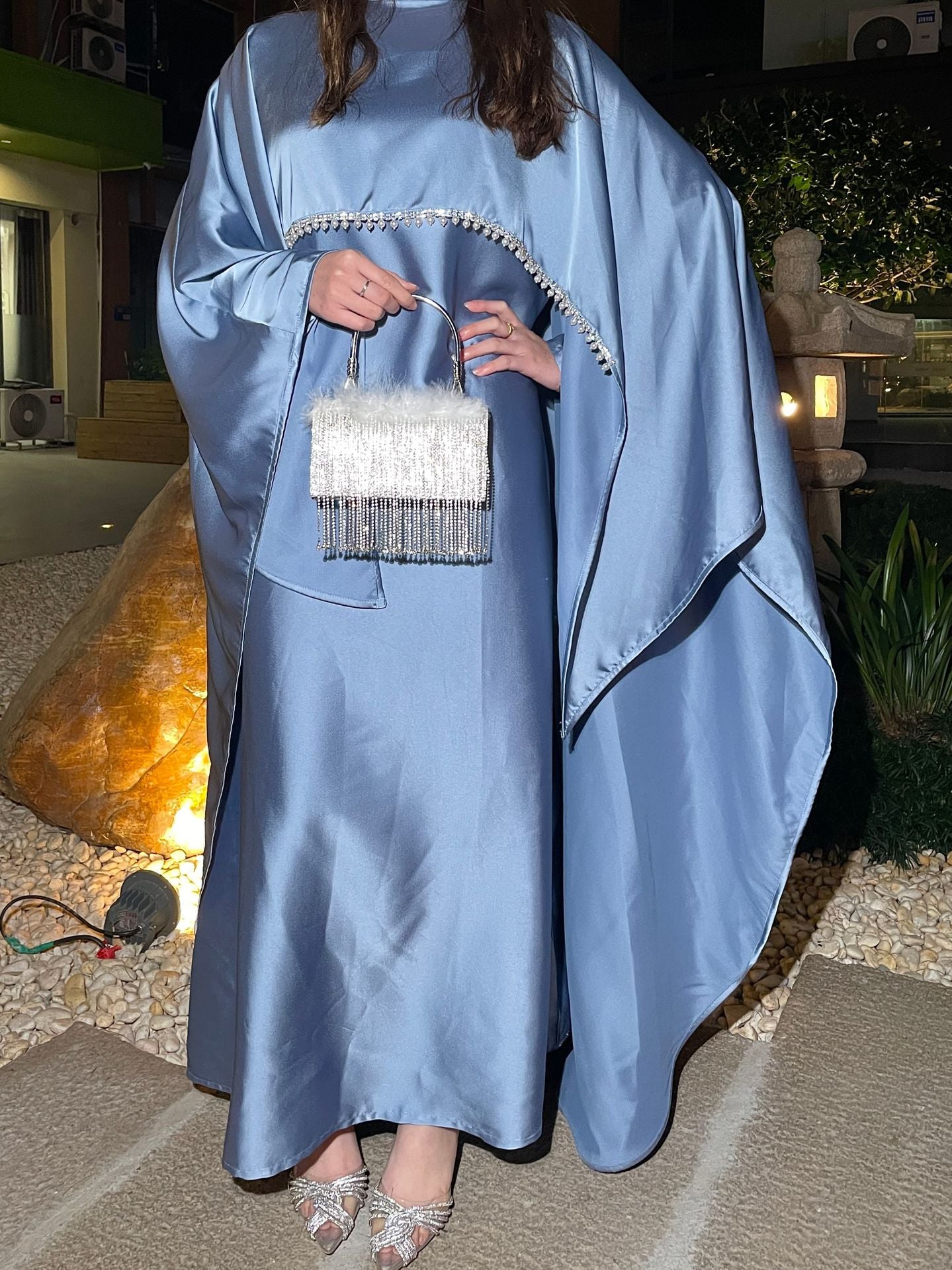 Pearl chain cape robe
